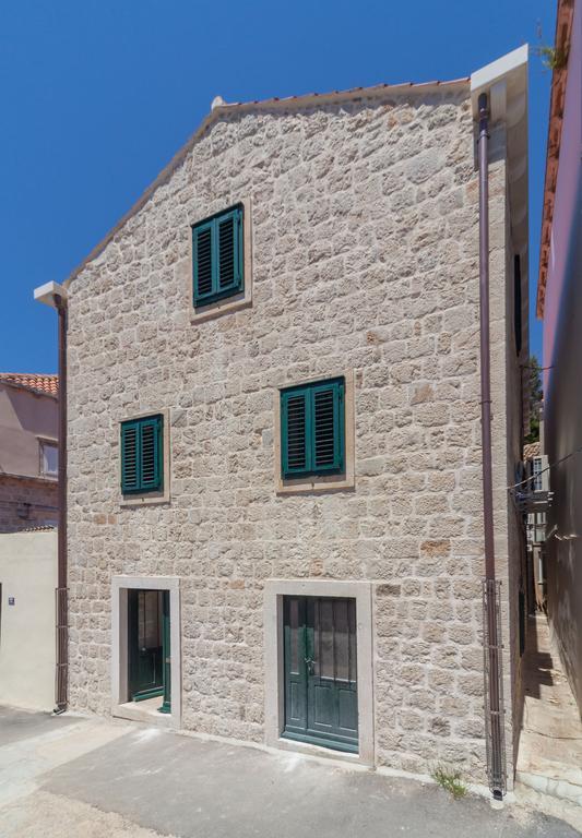 Ragusa City Walls Apartments ภายนอก รูปภาพ