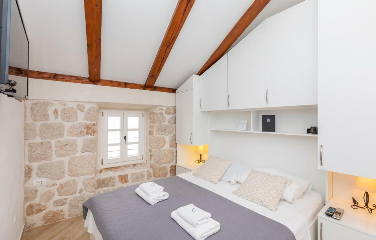 Ragusa City Walls Apartments ภายนอก รูปภาพ