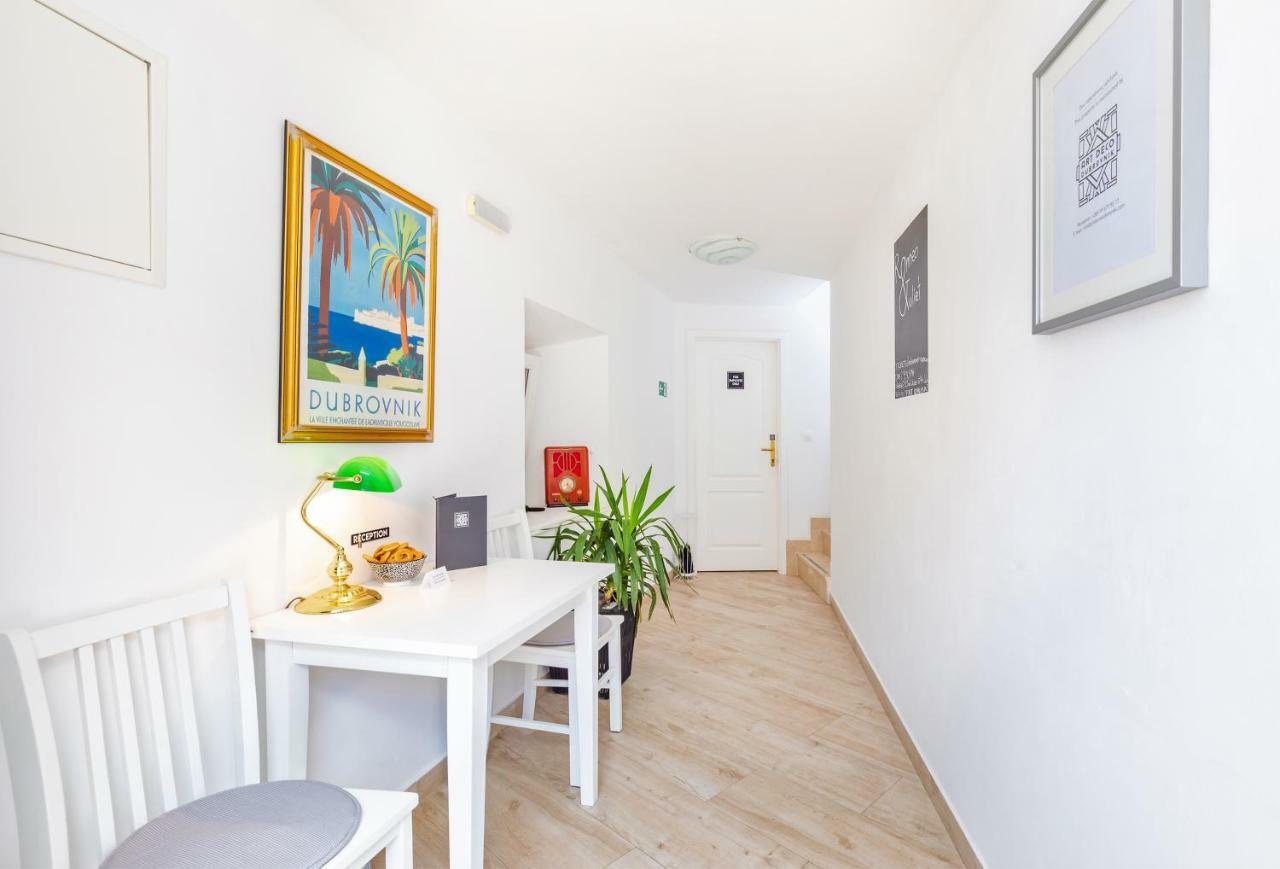 Ragusa City Walls Apartments ภายนอก รูปภาพ
