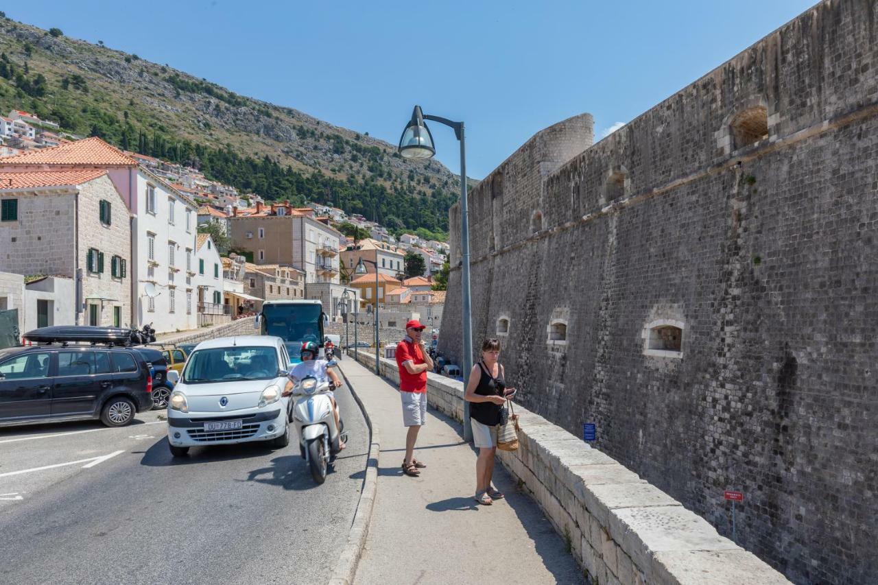 Ragusa City Walls Apartments ภายนอก รูปภาพ
