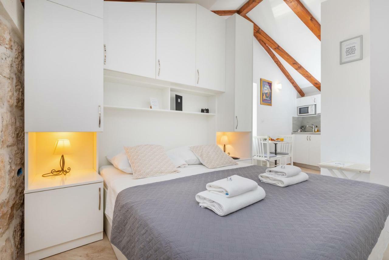 Ragusa City Walls Apartments ภายนอก รูปภาพ