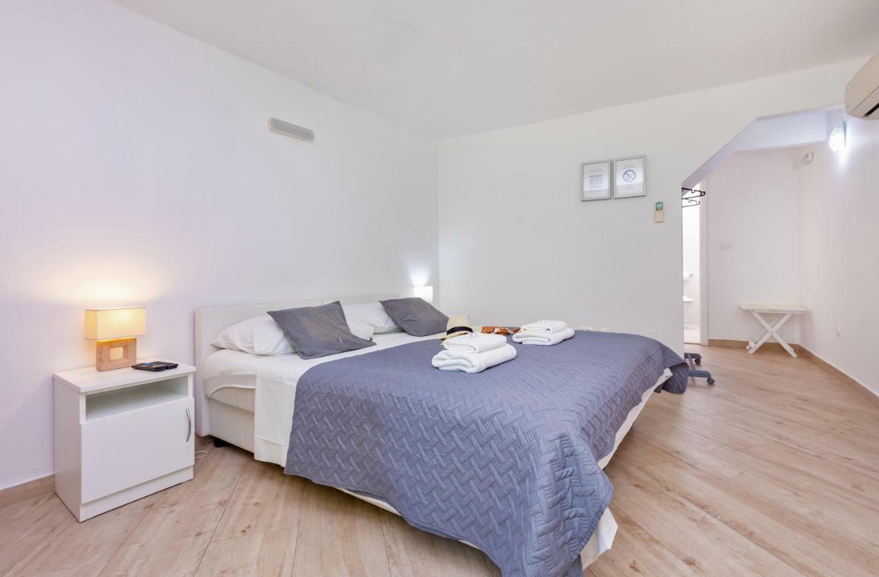 Ragusa City Walls Apartments ภายนอก รูปภาพ